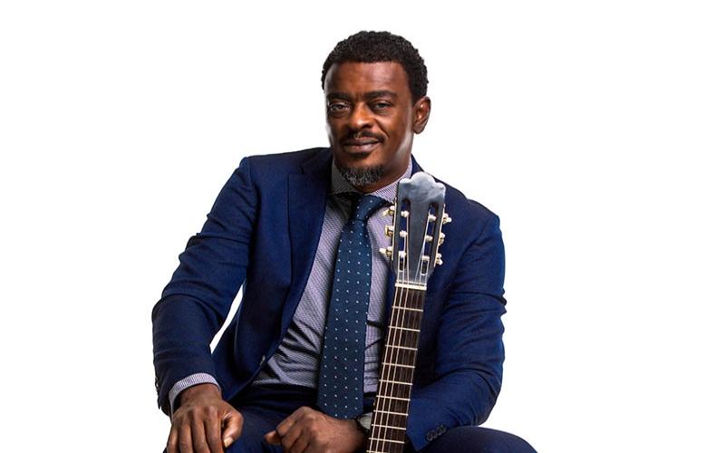 Seu Jorge no aniversário de Niterói na Praia de São Francisco