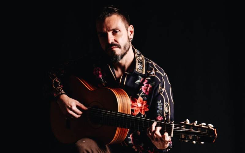 Fred Demarca lança álbum “A Cabeça” em show no Teatro Rival, Centro do Rio