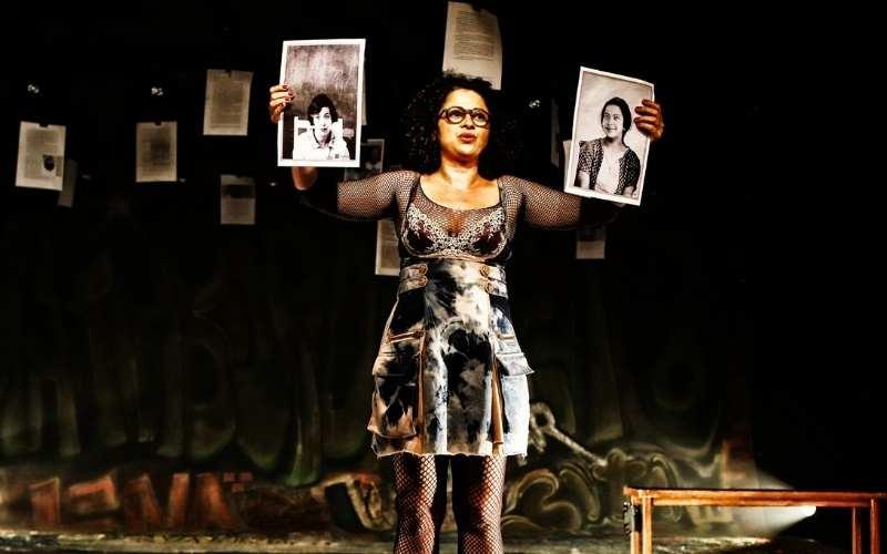 Geovana Pires encena o solo “Perigosas Damas”, espetáculo que aborda a liberdade feminina no Brasil