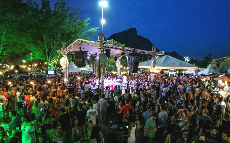 Spanta Neném e DJ Marcelinho da Lua na Marina da Glória