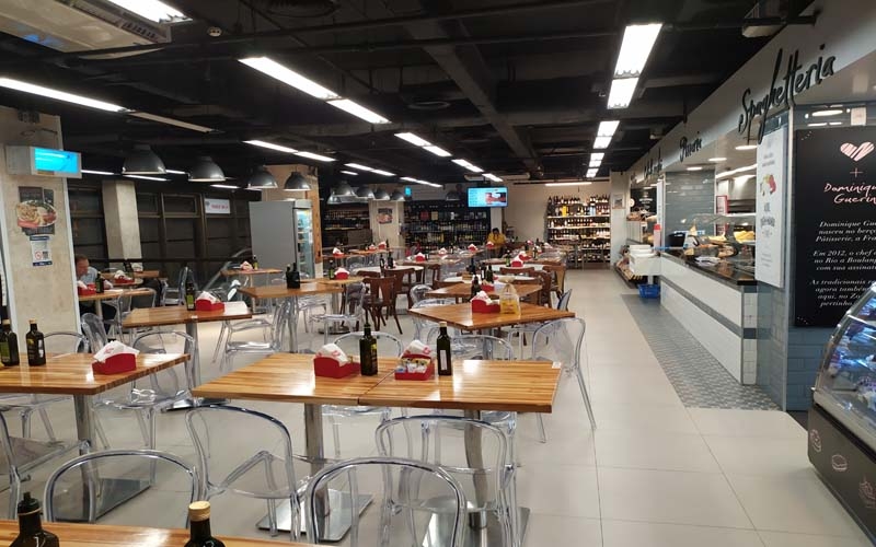 Restaurante do Supermercado Zona Sul faz sucesso no Centro