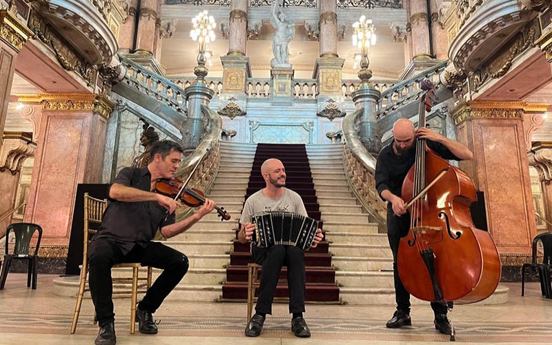 Tango Revirado se apresenta no projeto Música no Assyrio do Theatro Municipal