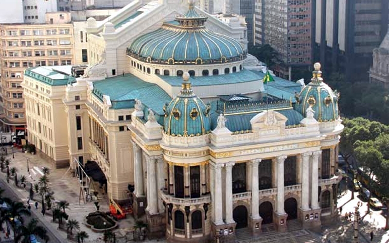 Theatro Municipal do Rio de Janeiro comemora 112 anos, confira a programação