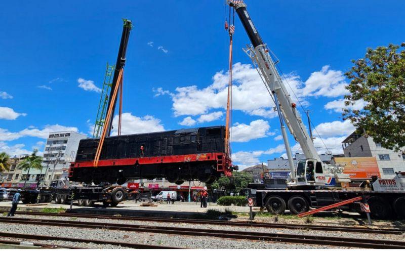 Chegada da locomotiva marca avanço do Trem Turístico Rio–Minas