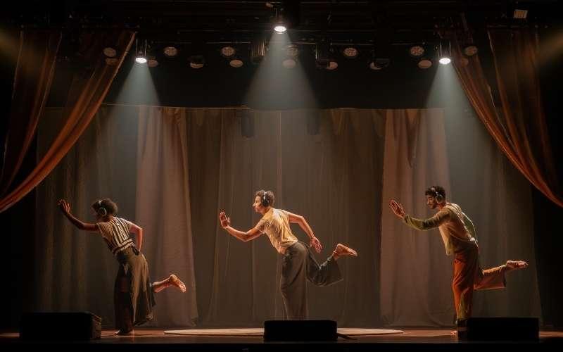 Tudo que eu (não) vivi: espetáculo traz histórias de migrantes no Teatro Firjan SESI Caxias
