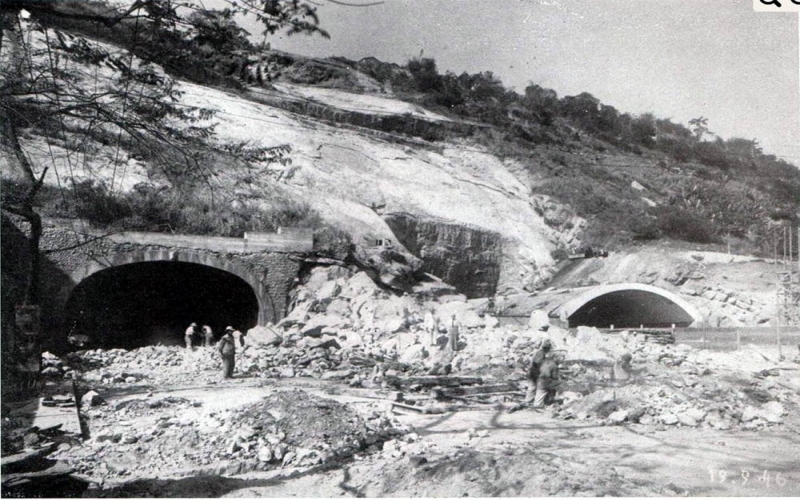 Terceiro túnel do Rio, Túnel Novo foi construído em 1906 e duplicado 40 anos depois