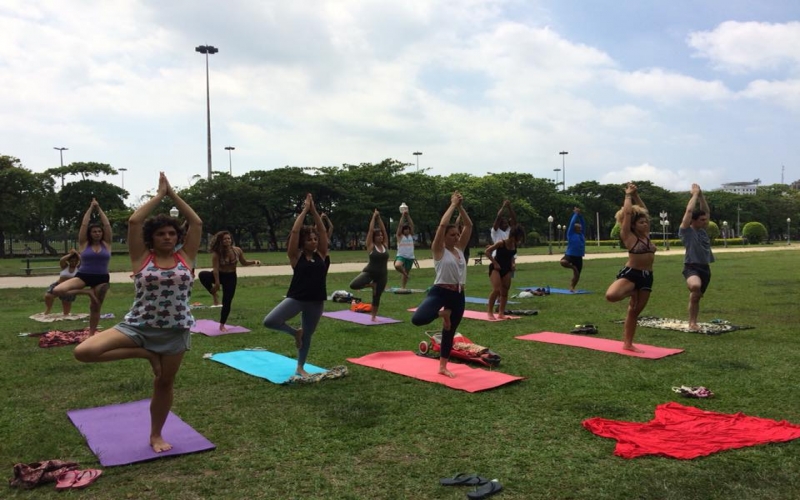 Yoga na Praça Paris